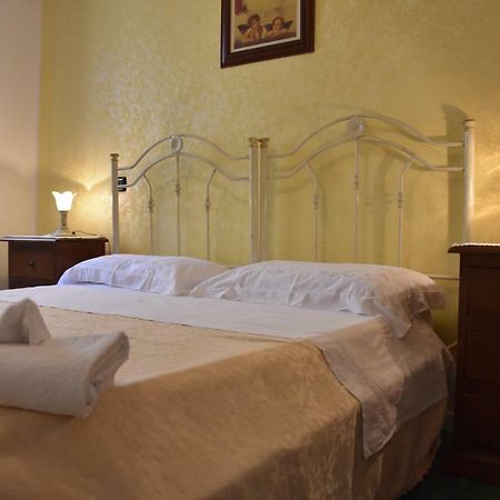 Il Ciclamino Bed And Breakfast Ascoli Piceno Bagian luar foto