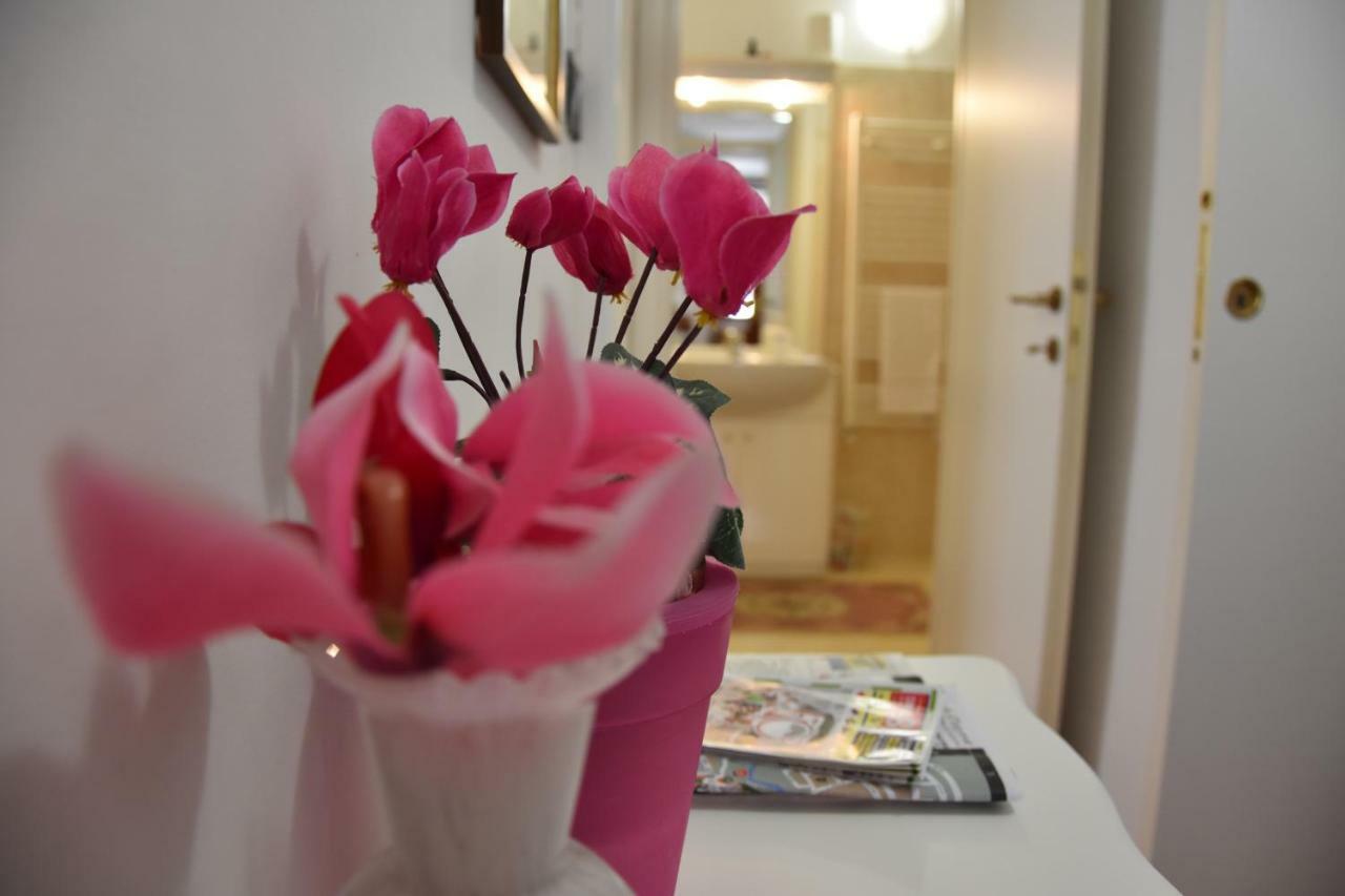Il Ciclamino Bed And Breakfast Ascoli Piceno Bagian luar foto